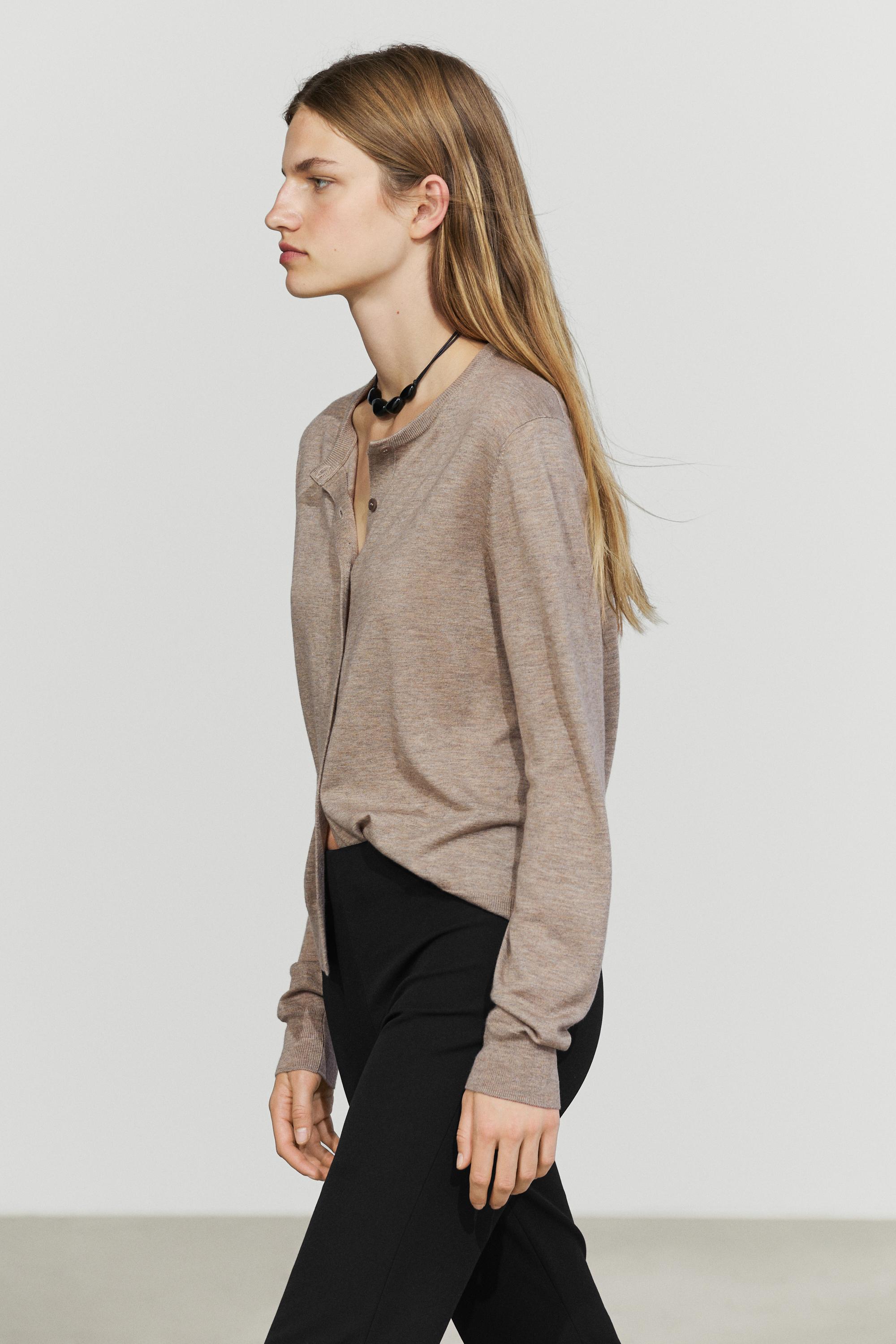 Fine-knit round neck cardigan